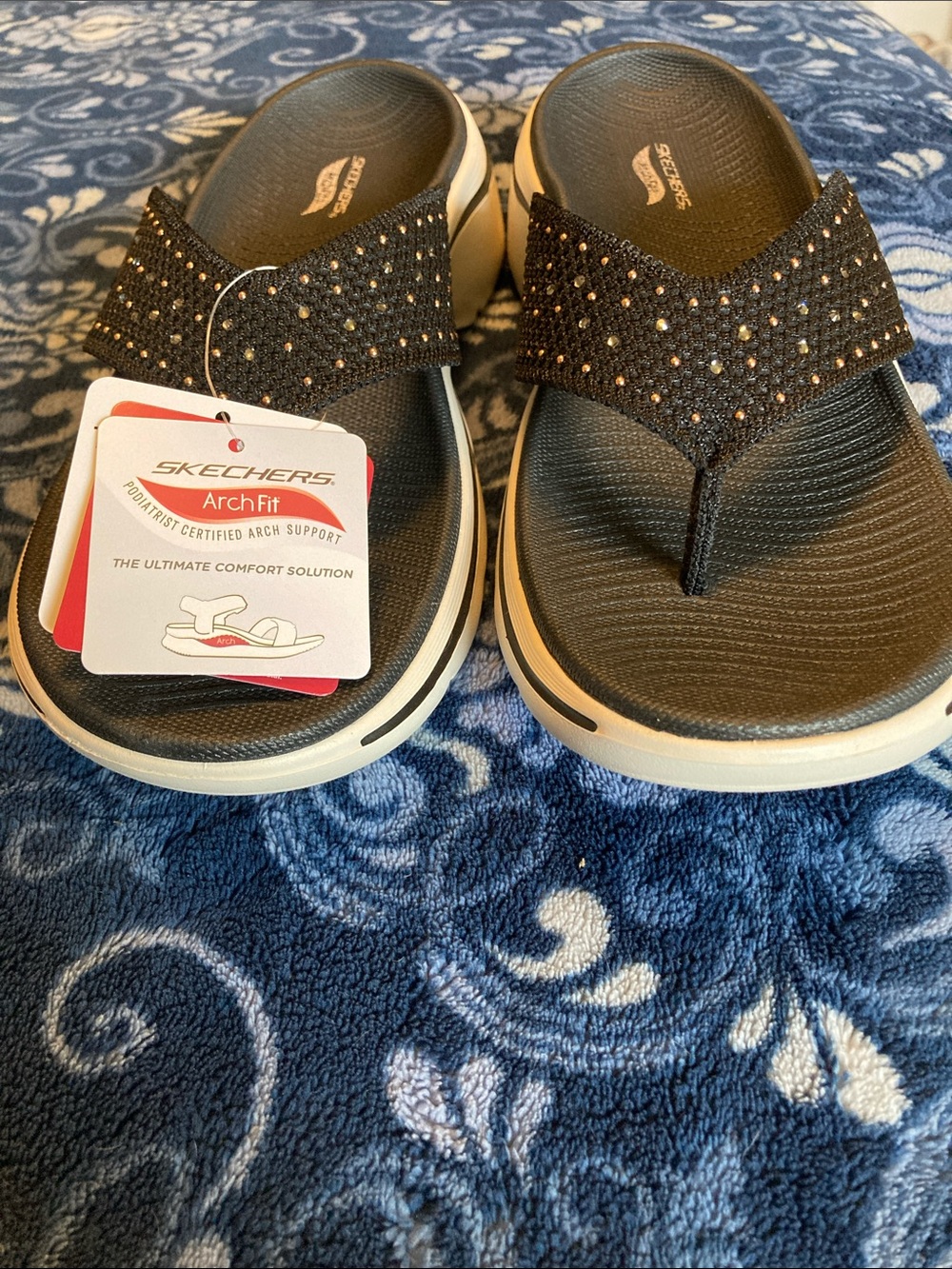 Skechers Black Sparkle Arch Fit Thong Sandals - Picture 3 of 7
